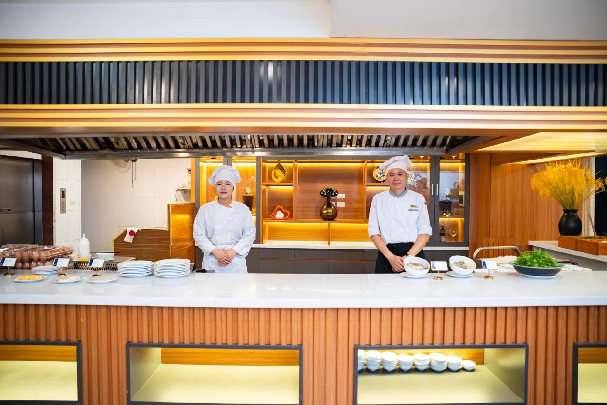 Muong Thanh Grand Hanoi Hotel מראה חיצוני תמונה